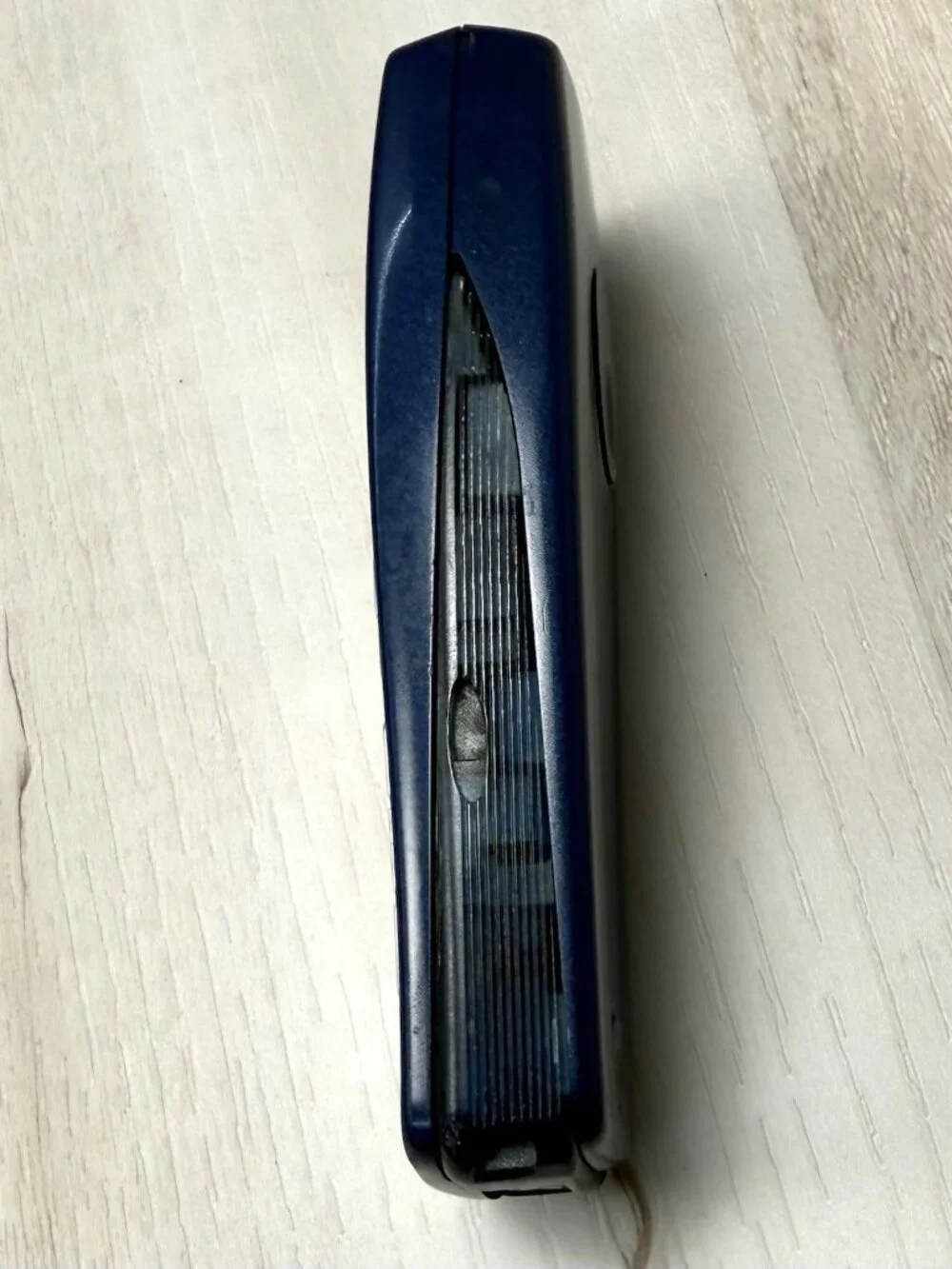 NOKIA Model 6010 Blue Candybar CELL PHONE *Cracked Screen* FOR PARTS/REPAIR